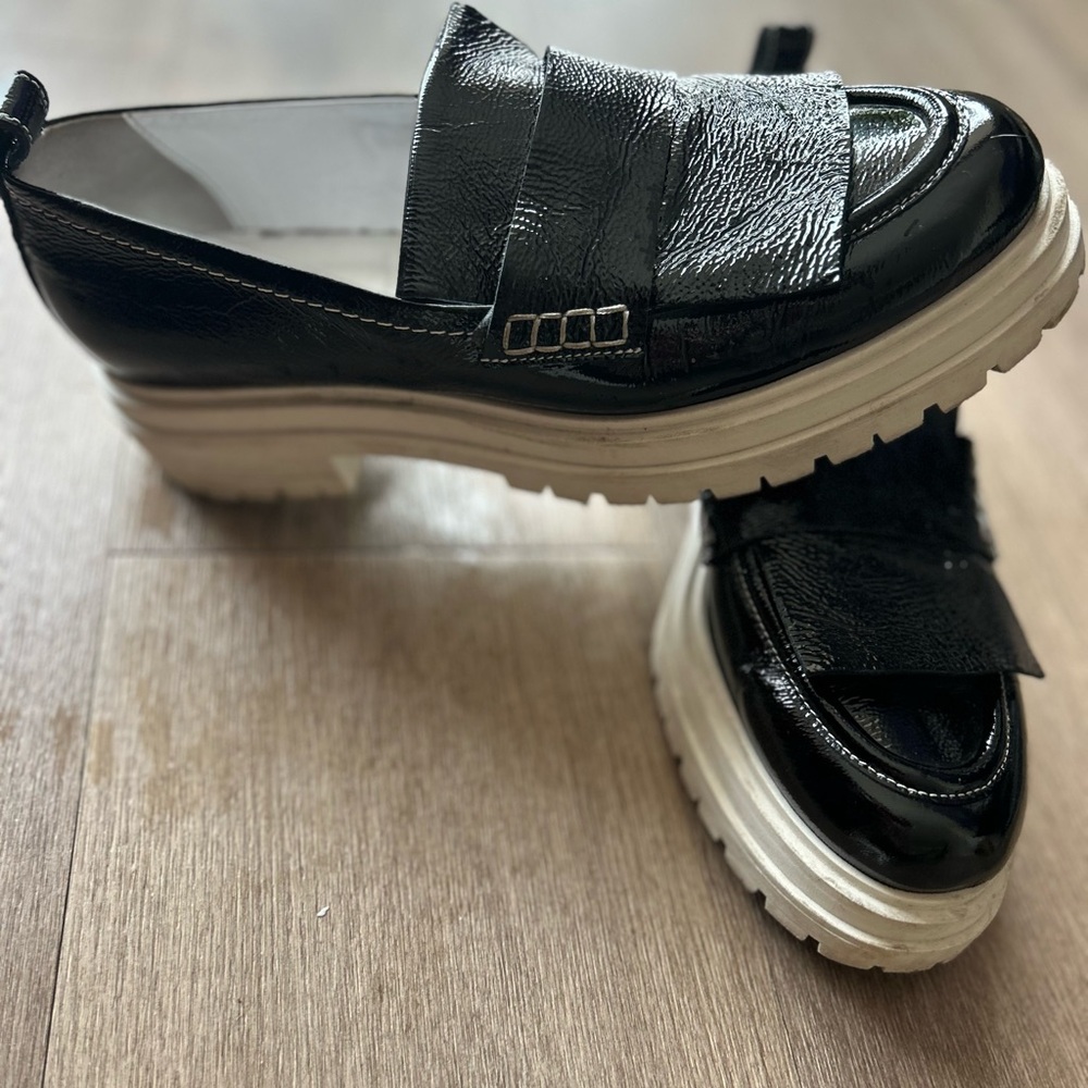 Stylish Black Platform Loafers